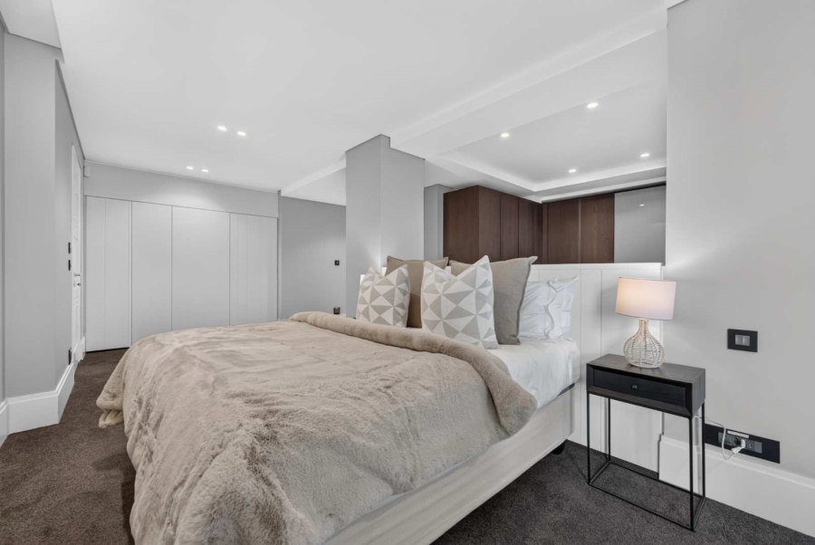 5 Bedroom Property for Sale in Bantry Bay Western Cape